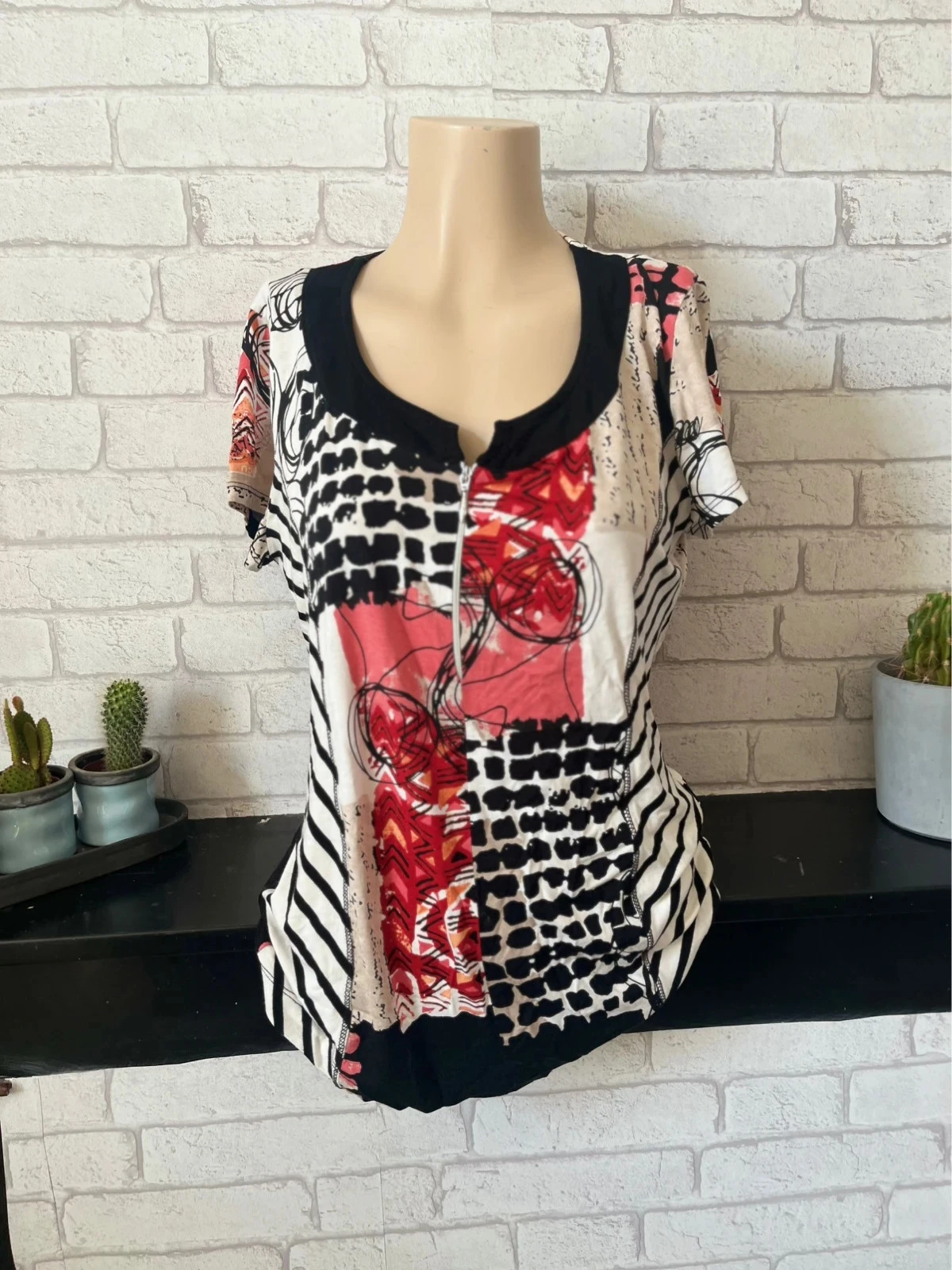Haut femme imprimé graphique – Taille 38 – Très bon état